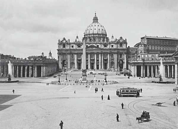 Площадь базилики Св. Петра в Риме. [1920-е годы]
