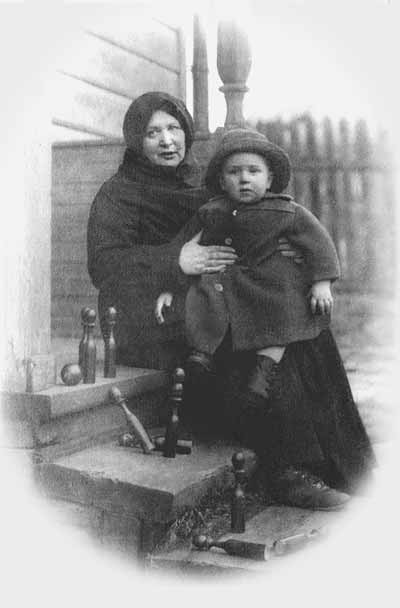 В.Г.Мирович с Сергеем Шиком. Сергиев Посад. 1923
