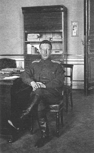 Александр Блок в Зимнем дворце. Петроград. Май 1917 года. ИРЛИ
