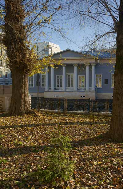 «Дом Тургенева» на Остоженке. Фото И.Хилько
