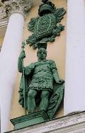 В.И.Демут-Малиновский. Молодой воин. Статуя на фасаде арки Главного штаба. 1828. Медь