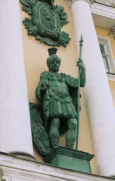С.С.Пименов. Старый воин. Статуя на фасаде арки Главного штаба. 1828. Медь
