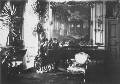 Королева Дании Луиза музицирует с дочерьми — принцессой Уэльской Александрой, императрицей Марией Федоровной и герцогиней Кумберлендской Тирой. Замок Фреденсборг. 1883