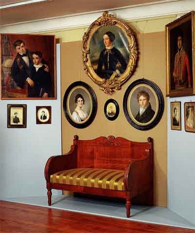 Портреты из собрания Ю.Б.Шмарова на выставке «100 дворянских портретов», проходившей в Государственном музее А.С.Пушкина в 1998 году
