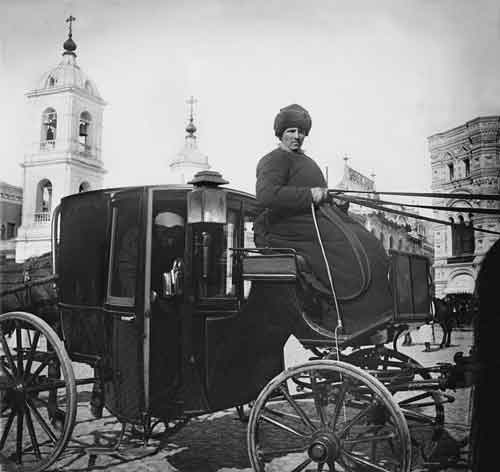 Конный экипаж на Красной площади. 1904
