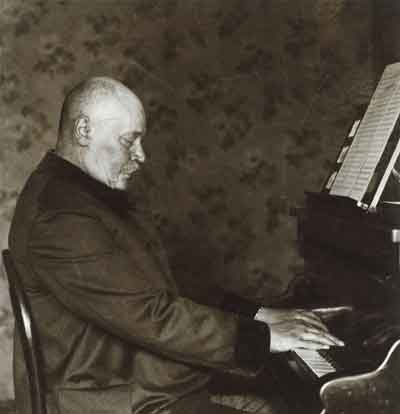 А.К.Лядов за роялем. 1911г.