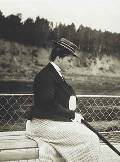 Вера Саввишна Самарина (урожд. Мамонтова) в поездке на пароходе по Волге. Июнь 1902 года