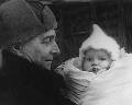 Н.И.Нестеров с внучкой Наташей. 1945