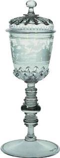 Кубок с крышкой. Богемия. Около 1700 года. Бесцветное стекло, гравировка, шлифовка, матовка. ГЭ