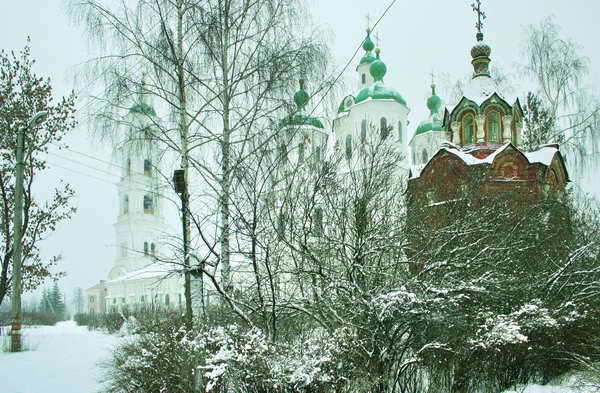 Спасский собор (1808-1818) и часовня Александра Невского (1876–1878)
