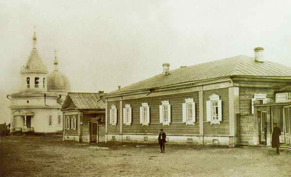 Сургутское мужское училище. Конец XIX века
