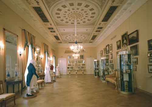  	Бальный зал. 1999
