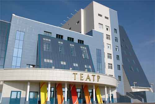 	Студенческий театр в главном корпусе Сургутского государственного университета
