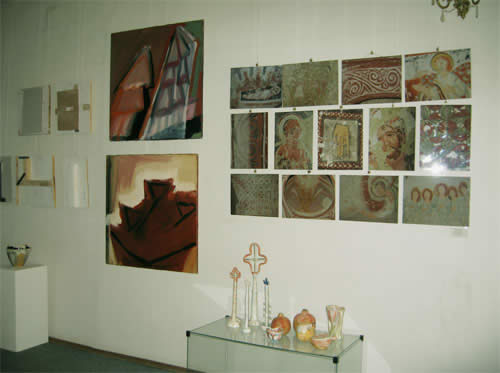 Фрагмент экспозиции «Каппадокия глазами московских художников». Май 2007 года
