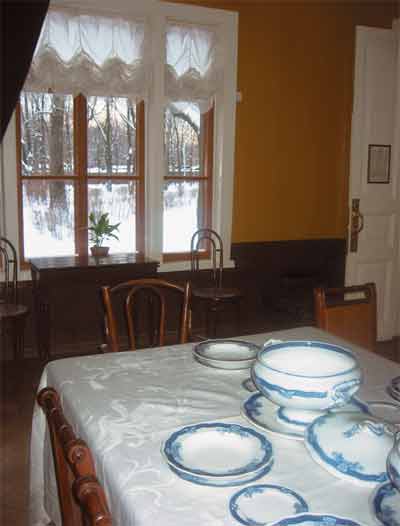 Уголок столовой в доме  Л.Н.Толстого
